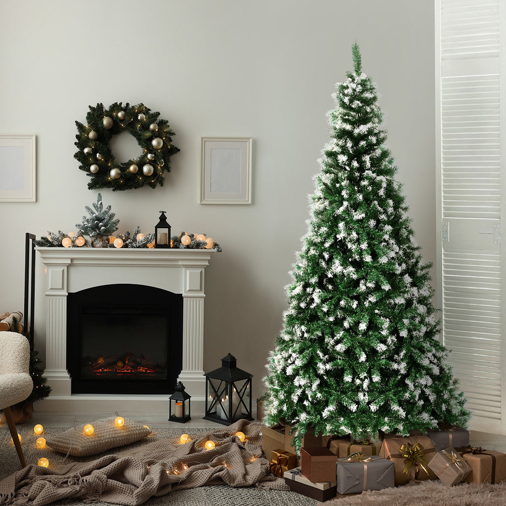 7FT Snowy Green Christmas Tree with 800 Tips